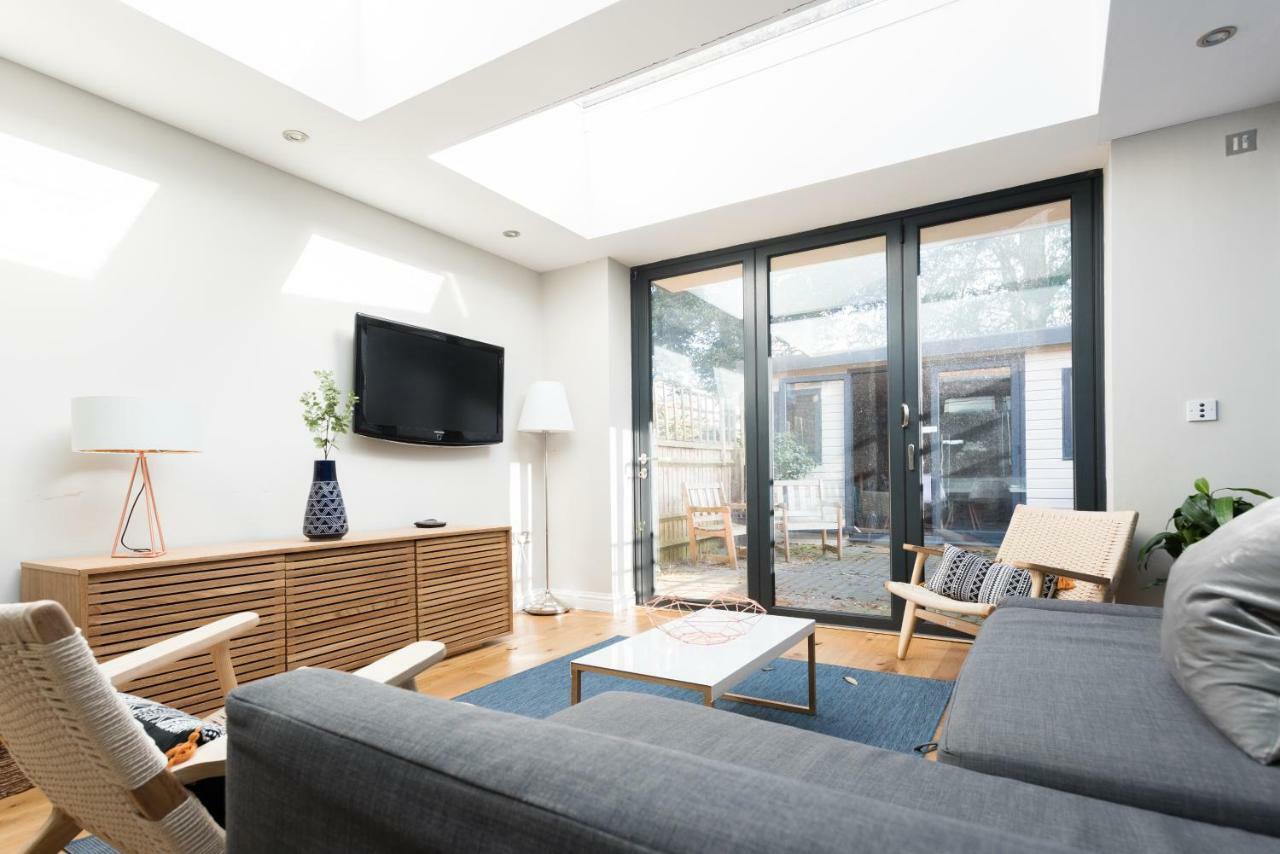 The Navy Court - Scandinavian Inspired 4Bdr Home Оксфорд Экстерьер фото